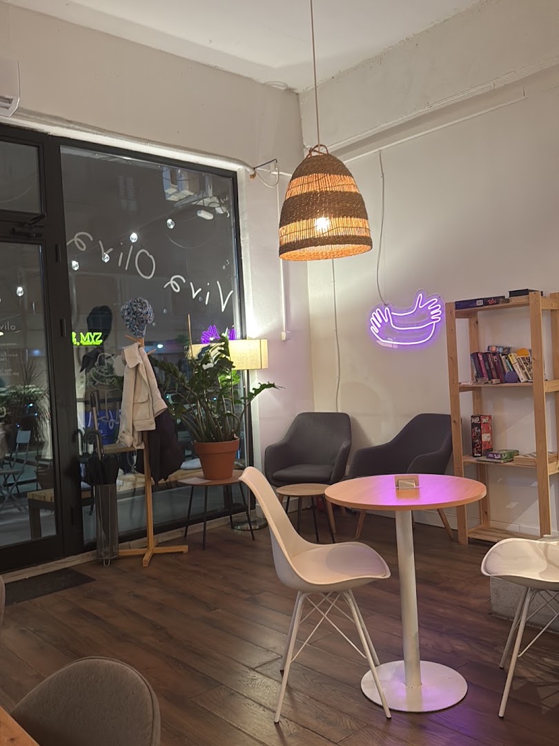 Oliva: clear, inviting interior atmosphere