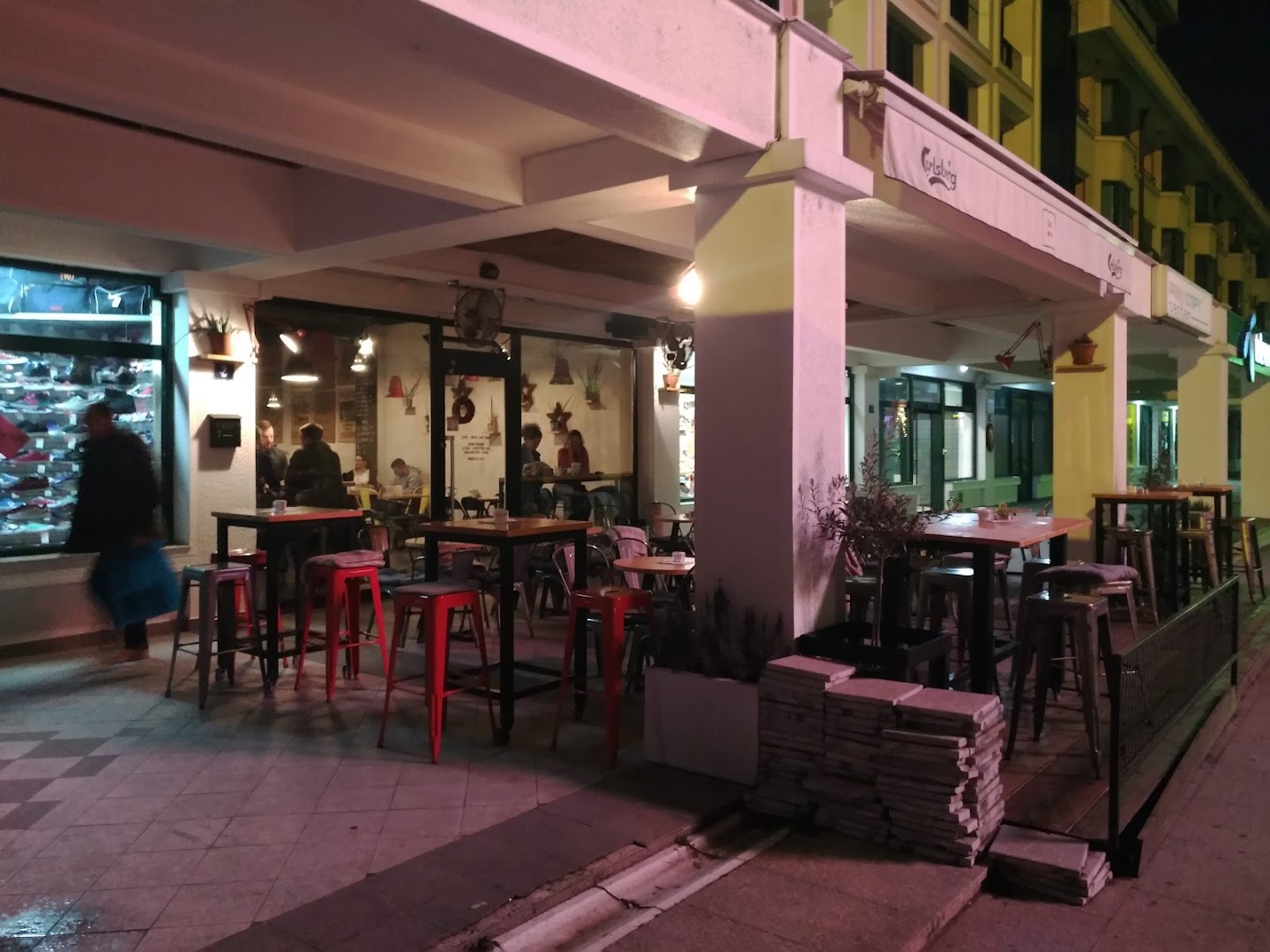 Zrno: clear view of bar exterior