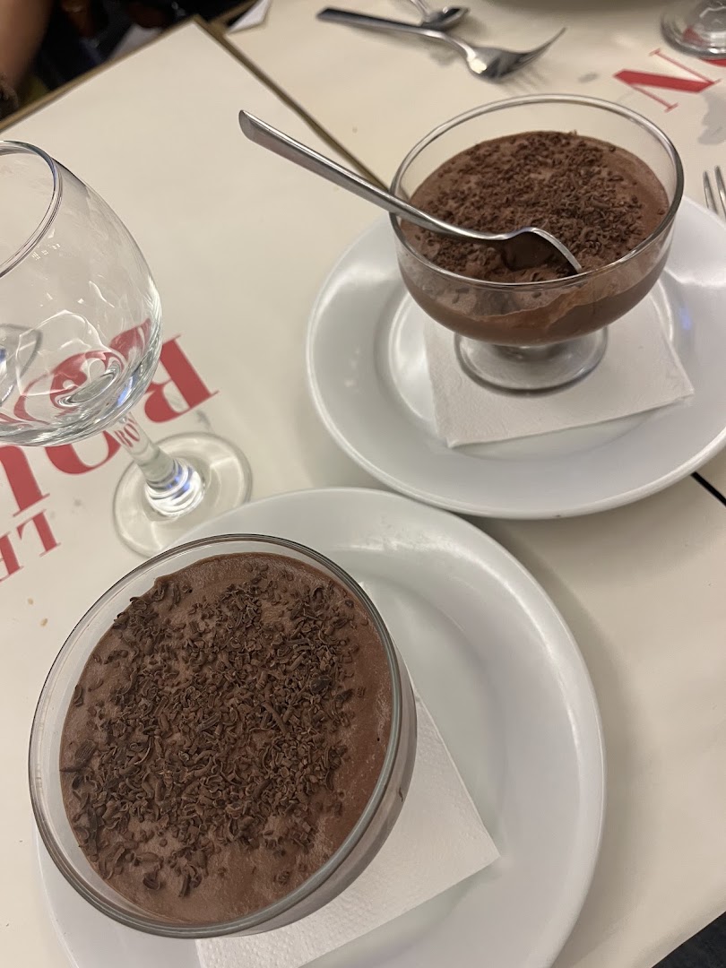 Le Petit Bouillon: appetizing photo of restaurant dessert