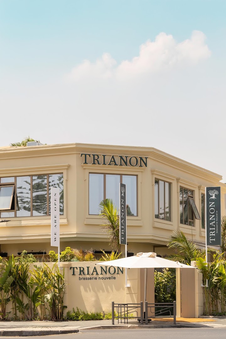 Trianon: clear exterior shot of venue
