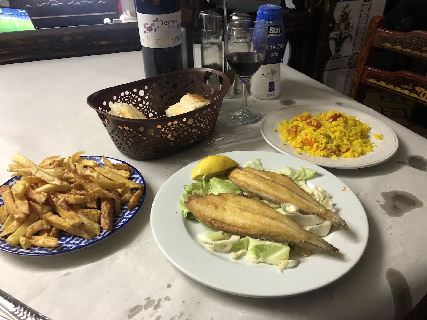 Bar Oum Rabie: clear photo of served food