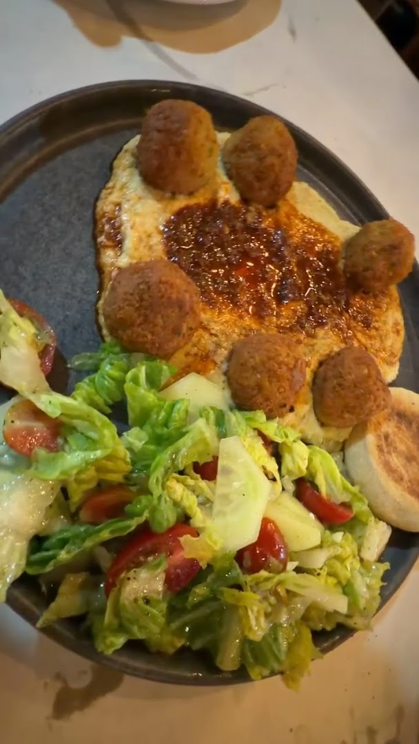 Bilmos: appetizing photo of restaurant food