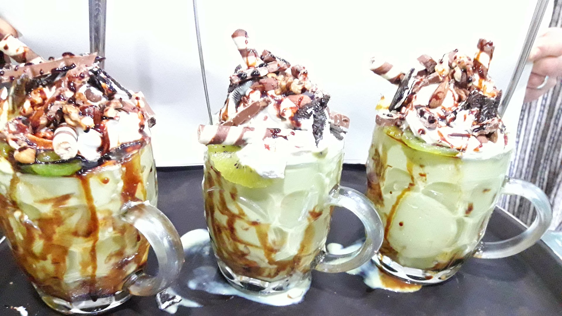 Cremeri Elmaataoui: appetizing photo of served drinks