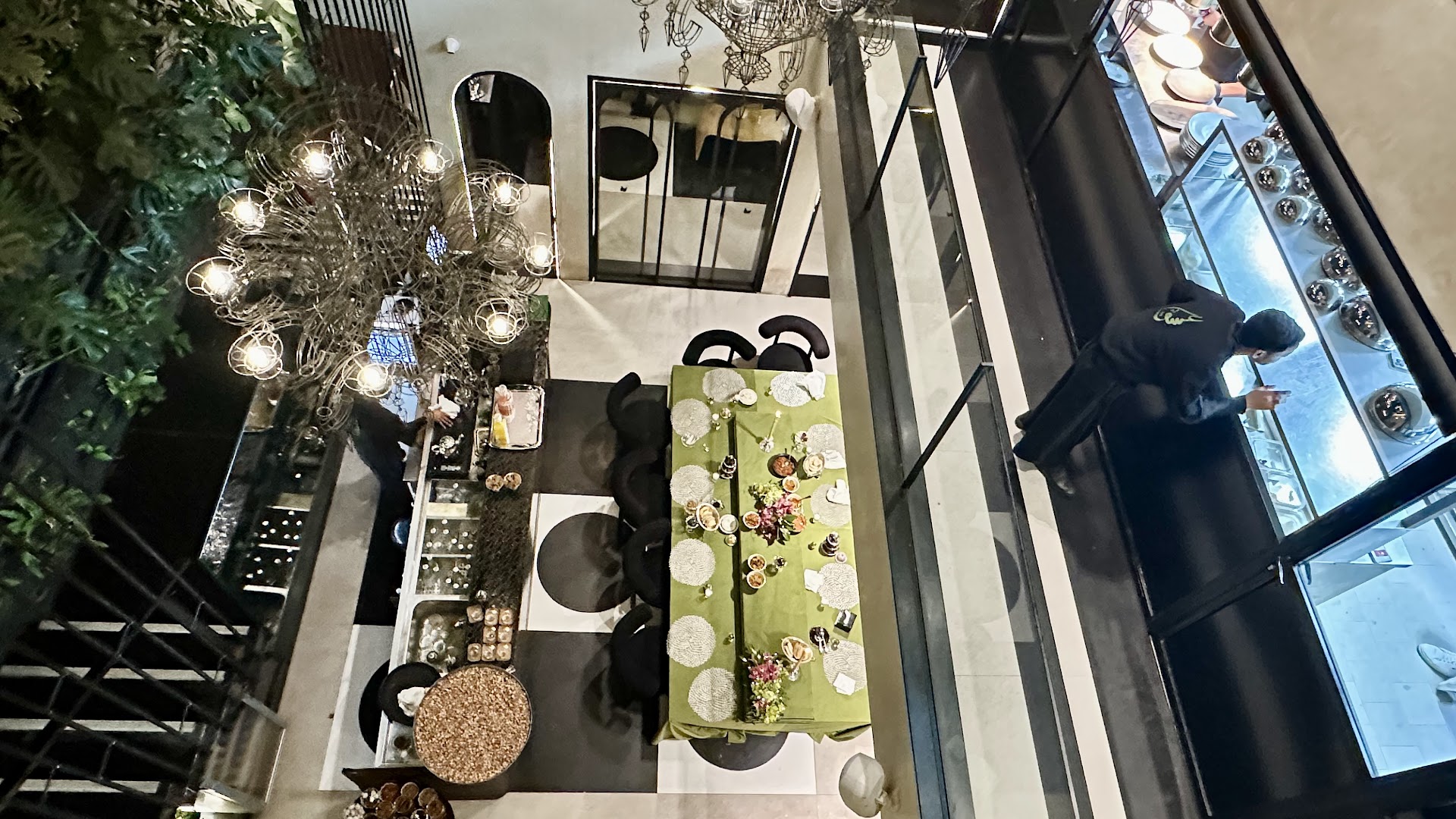 Ishq: high-quality interior atmosphere shot
