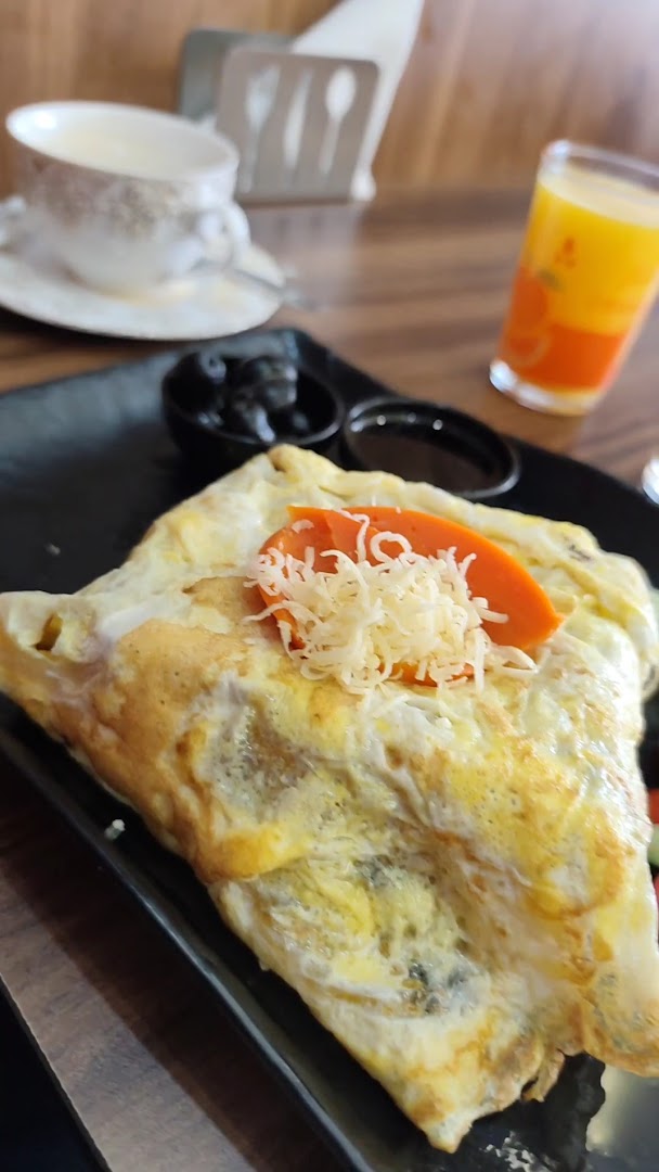 Snack Coffee Chez Mi'MA: appetizing breakfast food photo