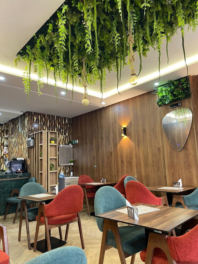Snack Coffee Chez Mi'MA: attractive interior and inviting atmosphere