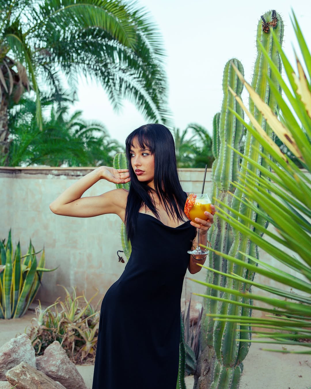 FER-7: professional lifestyle shot with drink