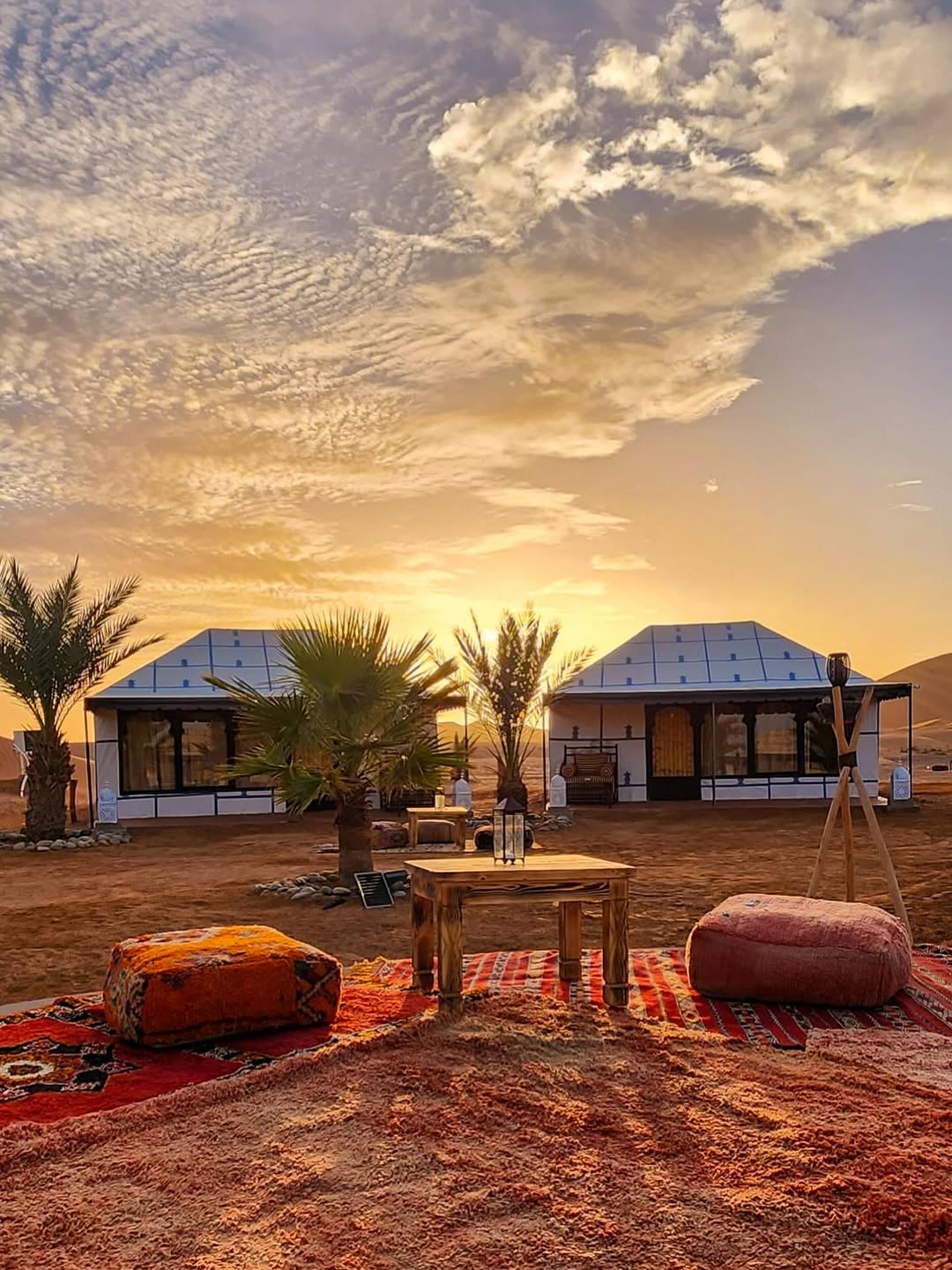 Sahara Eden Camp: beautiful atmospheric venue exterior shot