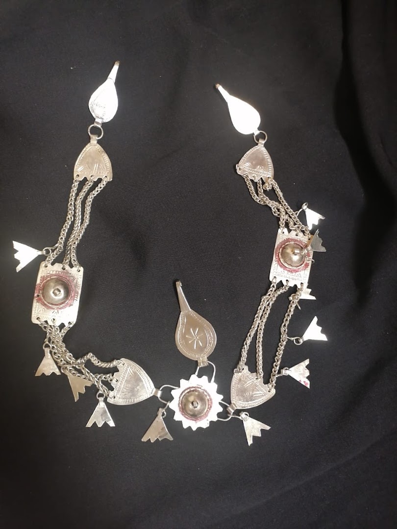 Bijouterie Agnaou: clear product display of jewelry
