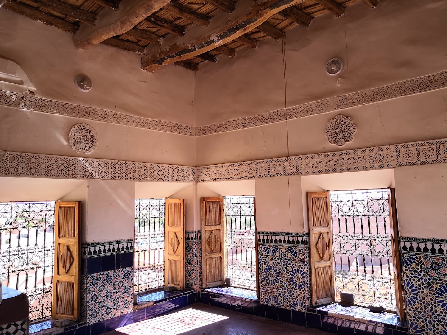 Kasbah Taourirt: beautiful interior architectural detail