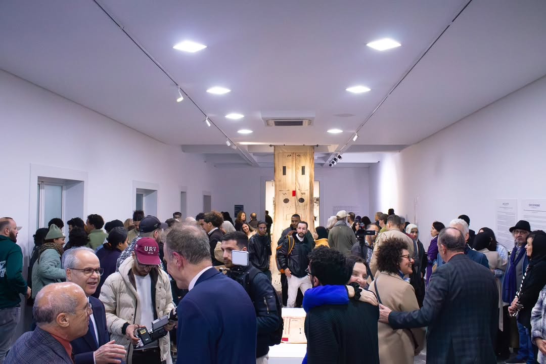 Centre d'Art Moderne de Tétouan: active gallery exhibition atmosphere