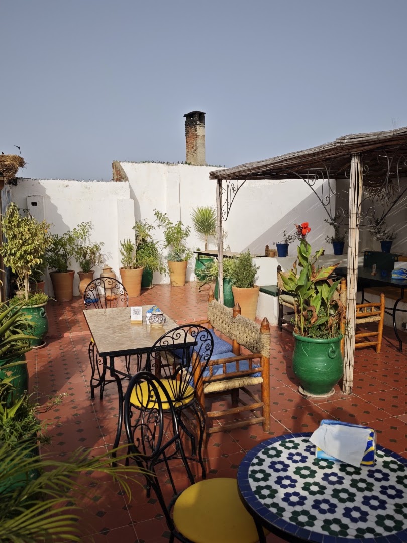 Dar La Médina Tetawen: inviting and clear terrace view