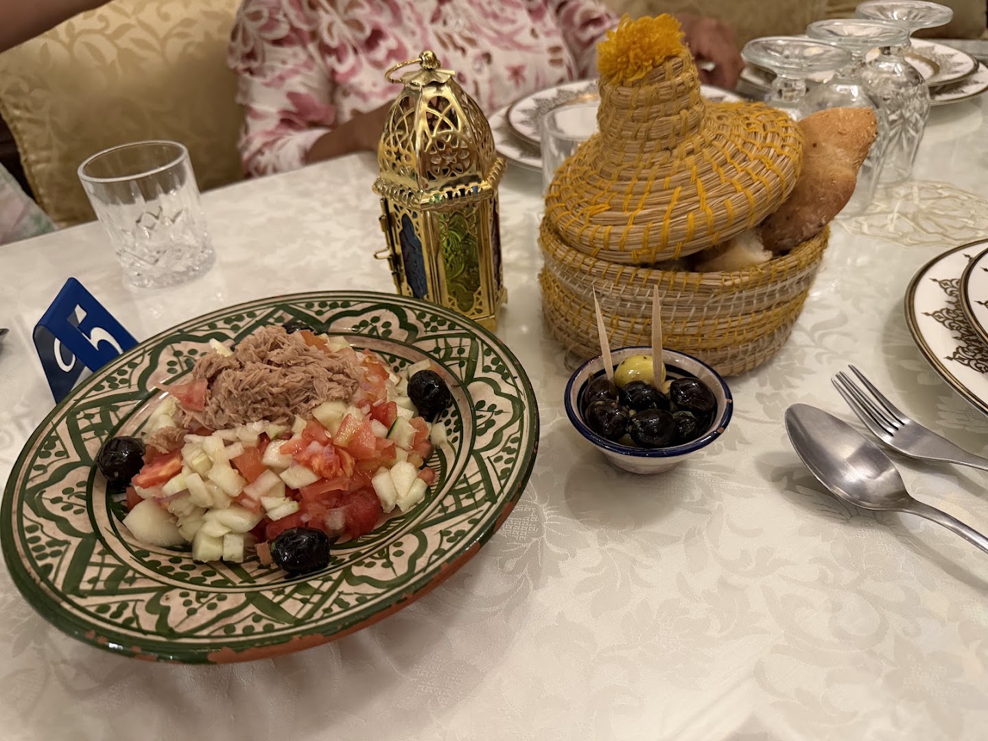 Dar La Médina Tetawen: appetizing food presentation and atmosphere