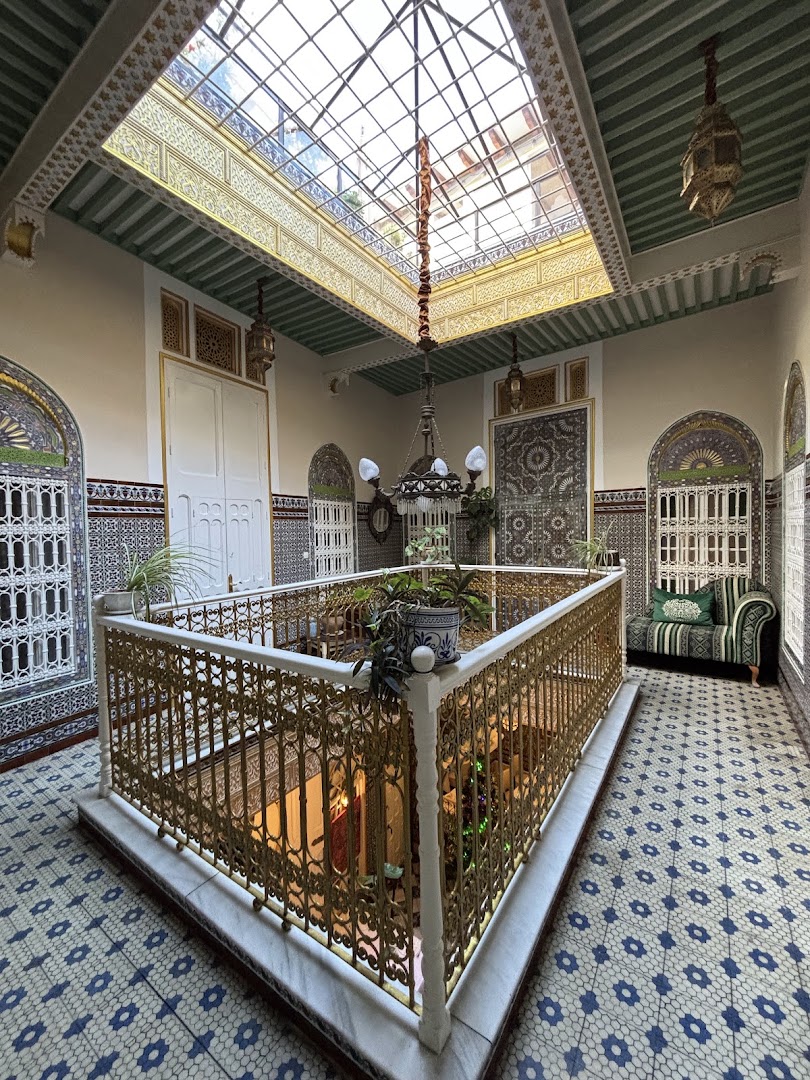 El Reducto: beautiful interior architecture and atmosphere