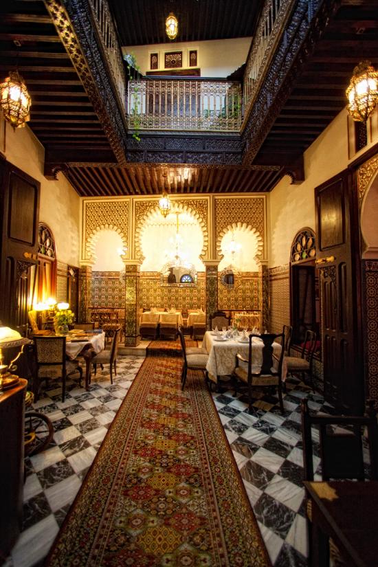 El Reducto: beautiful interior atmosphere and decor