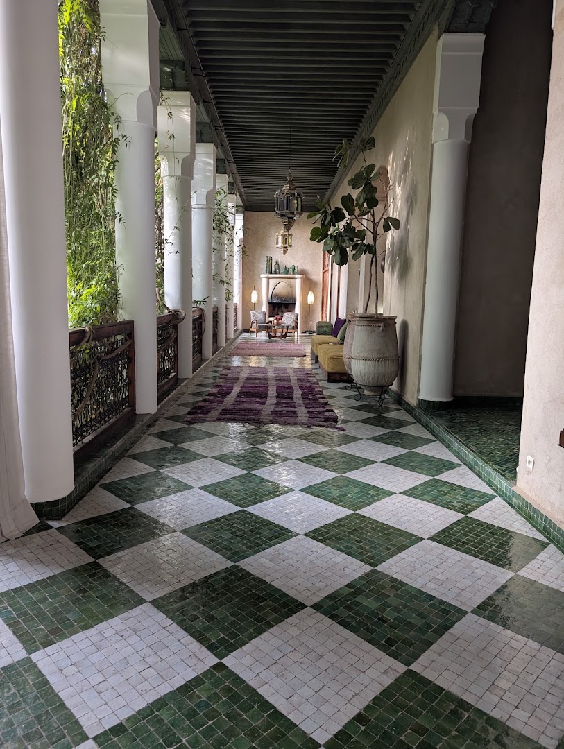 Galerie El Fenn: beautifully captures the venue atmosphere