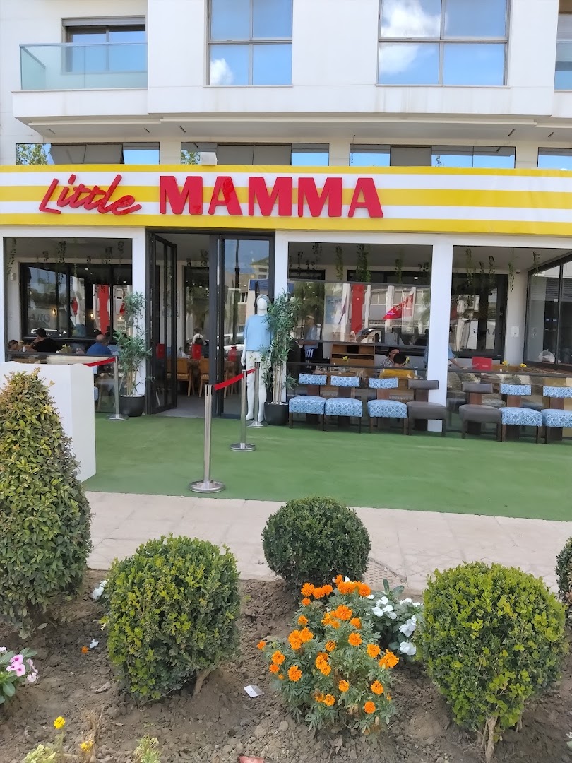 Little Mamma Tétouan: clear exterior shot of restaurant