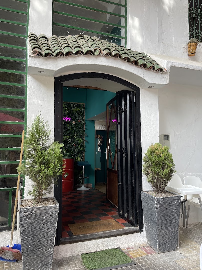 Riad Ouchak Café: clear, inviting entrance photo