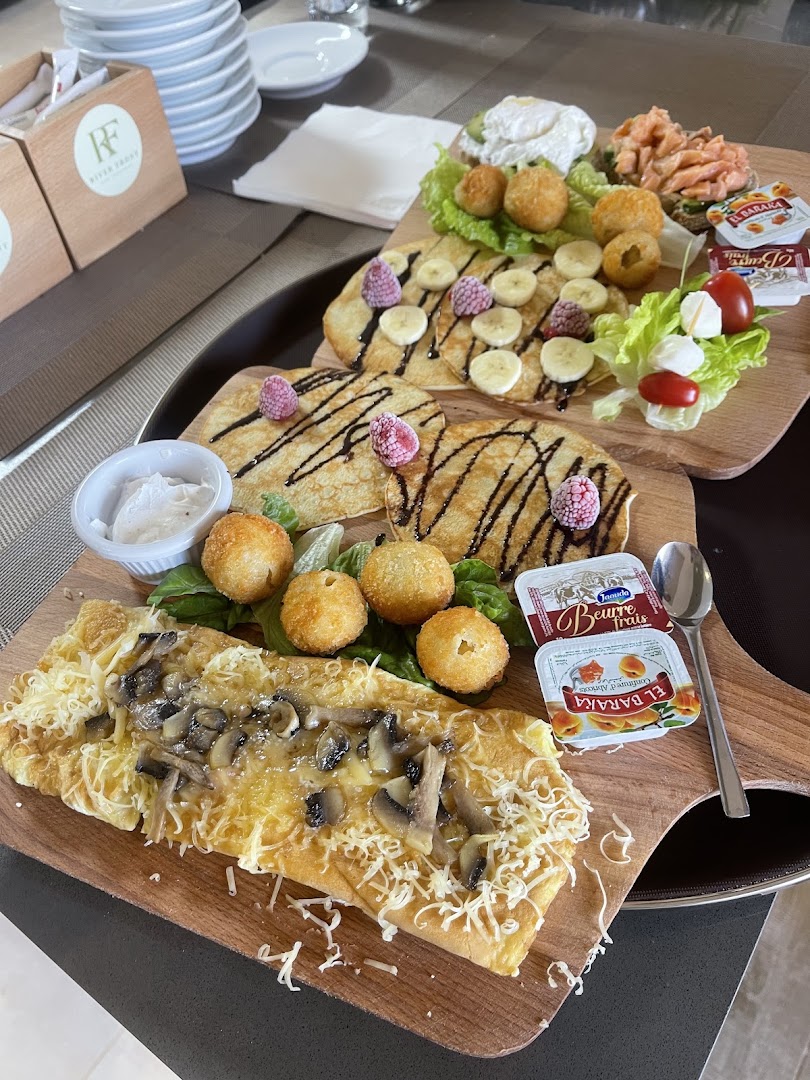 River Front Café & Restaurant: appetizing food presentation