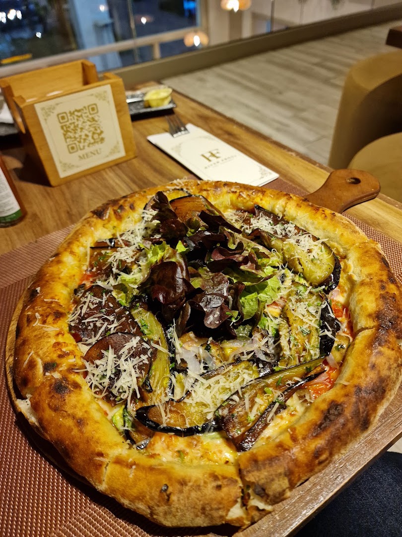 River Front Café & Restaurant: appetizing food photo