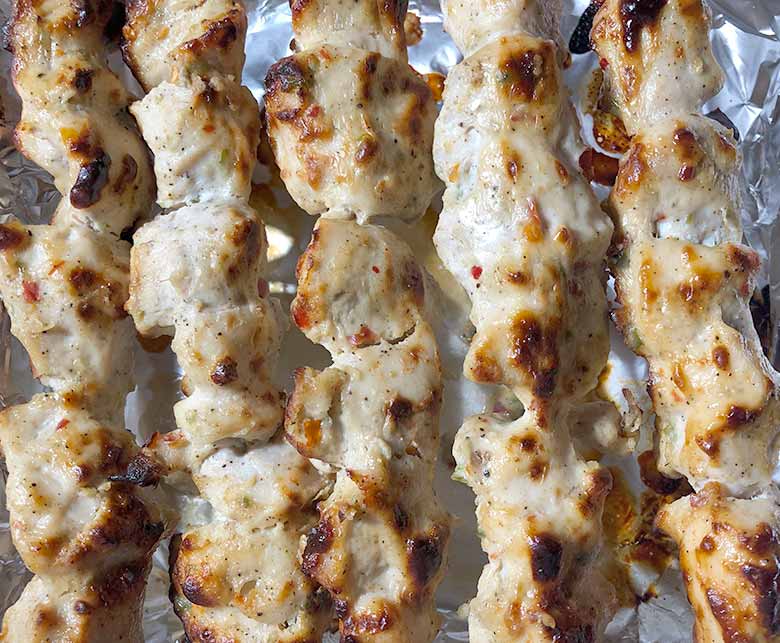 Paraiso Restaurant: appetizing close-up of grilled skewers