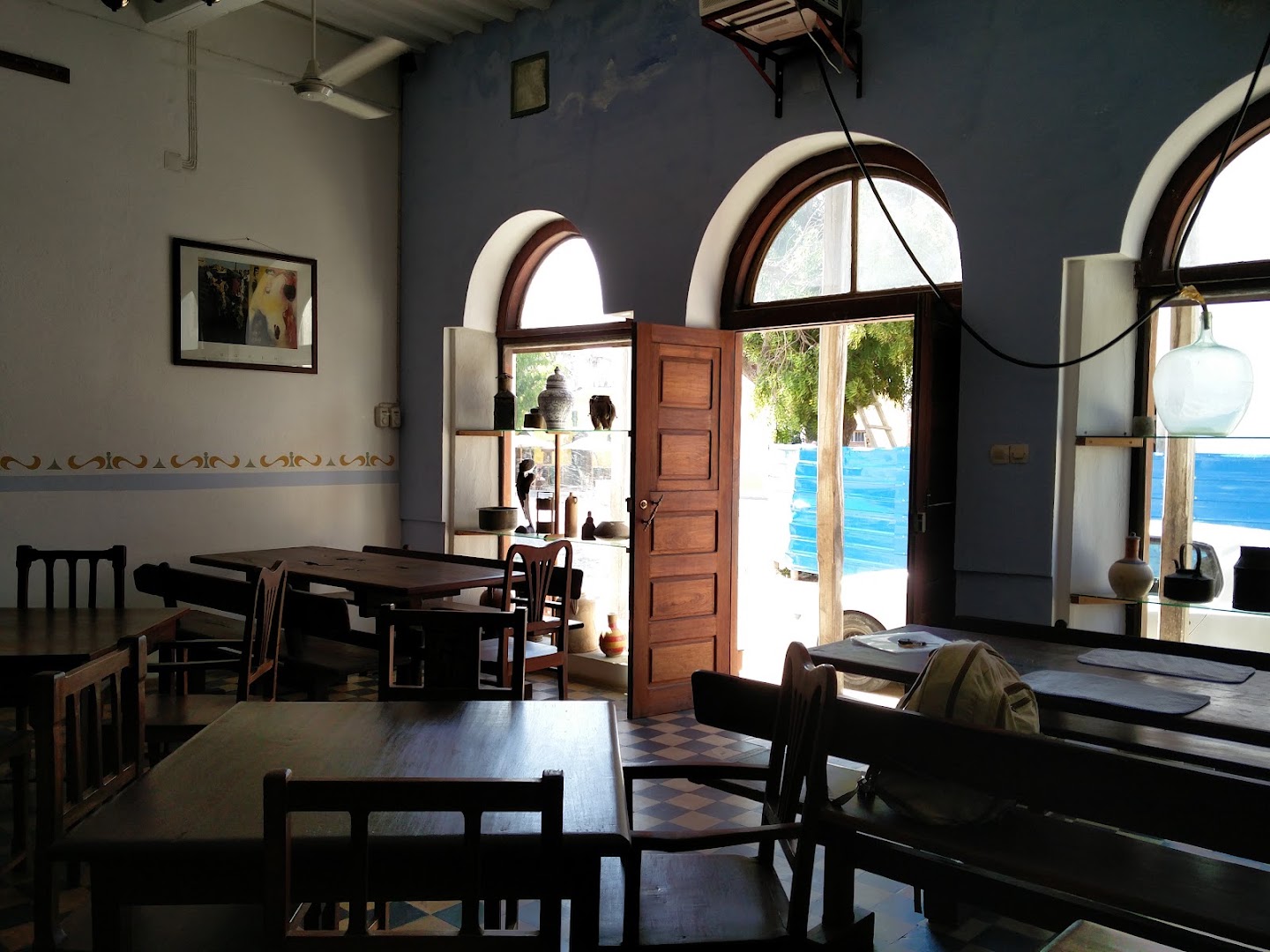Karibu Restaurant: clear shot of restaurant interior
