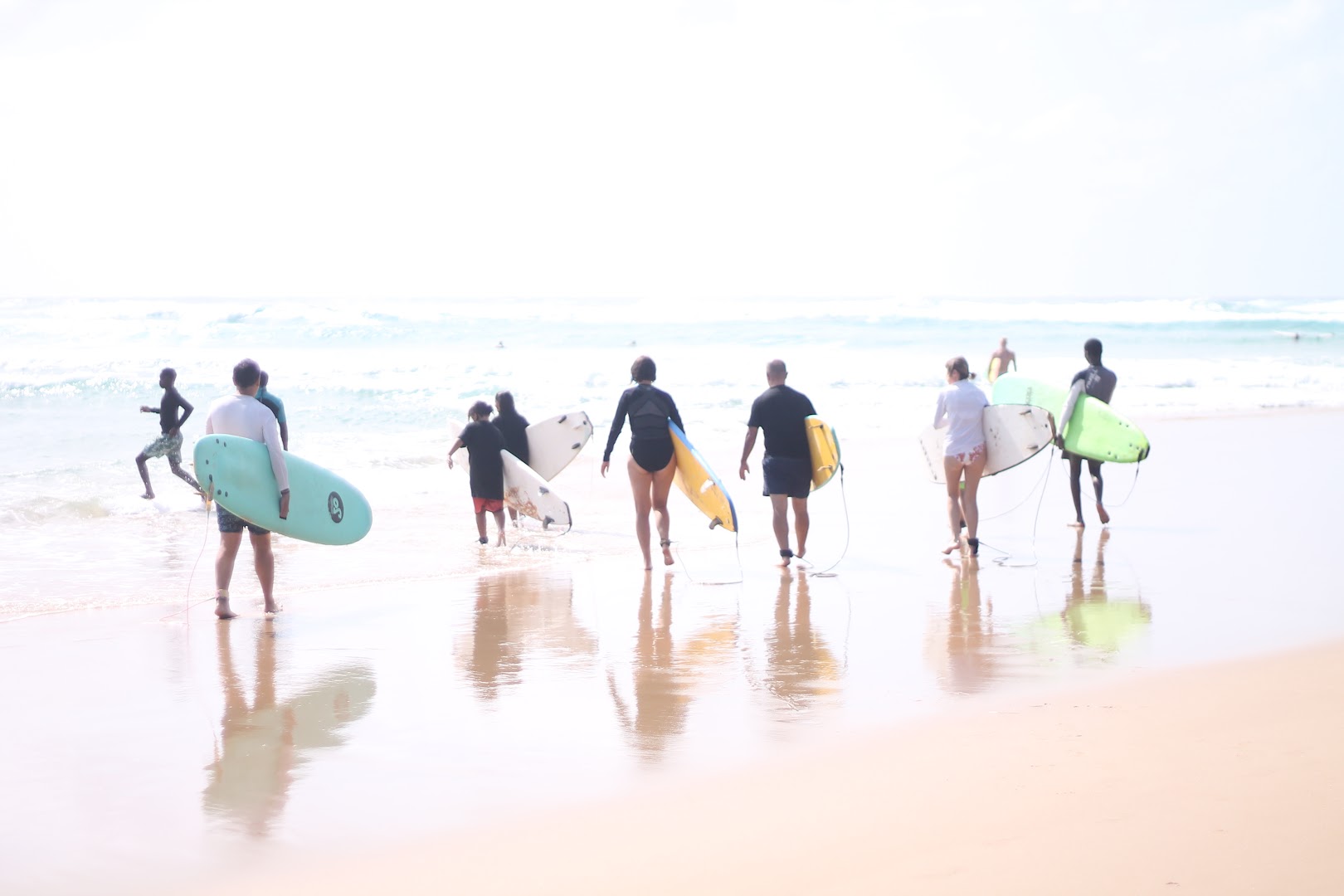 Wutsita Surf School: customers enjoying surf school