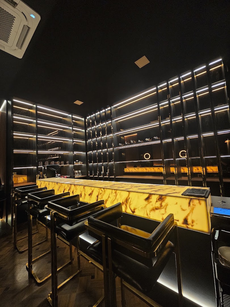Eden Social Club: high quality interior bar shot