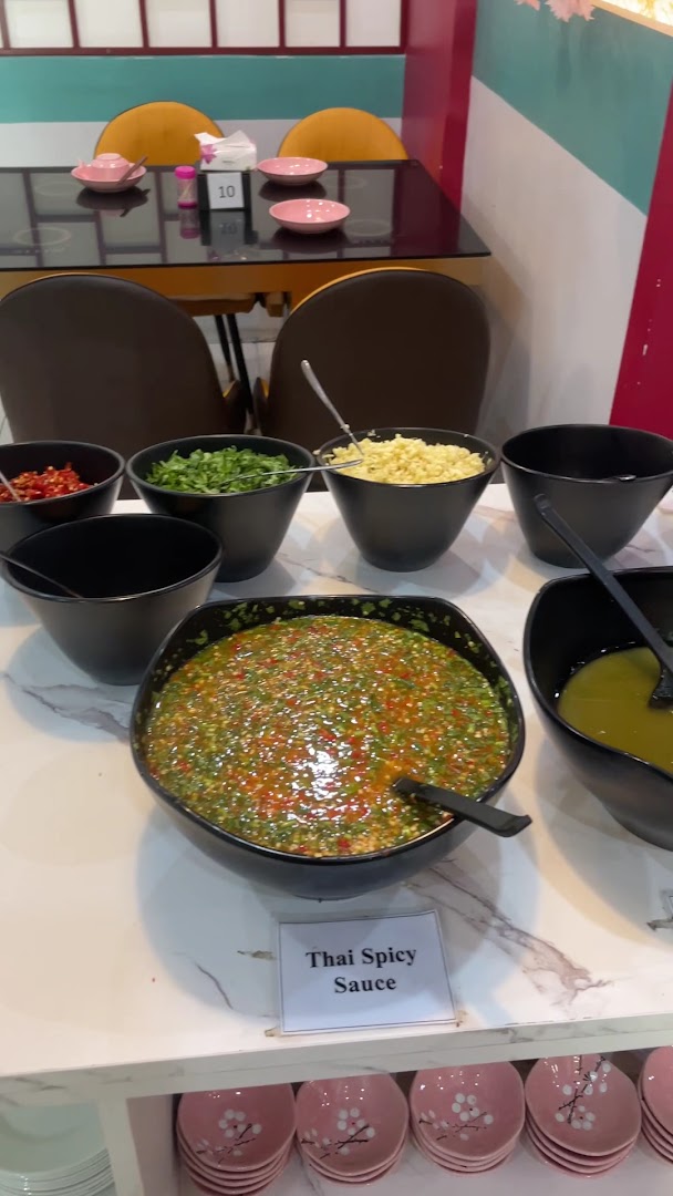 Par Par Hotpot: restaurant food and setup