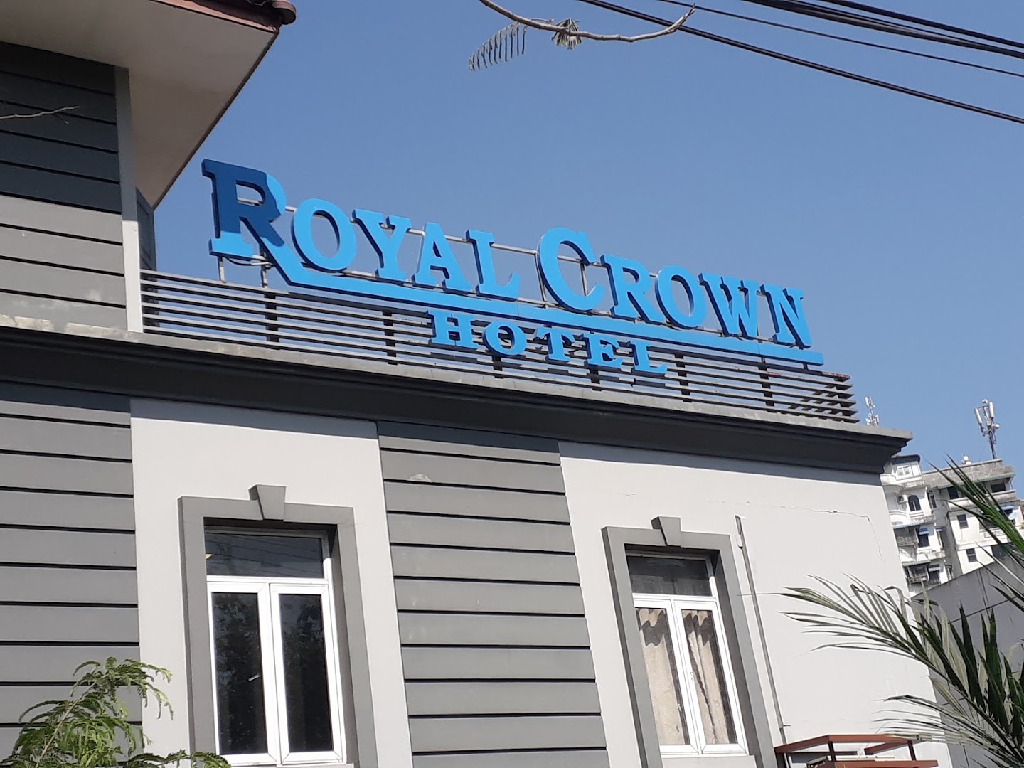 Royal Crown: clear exterior shot of venue