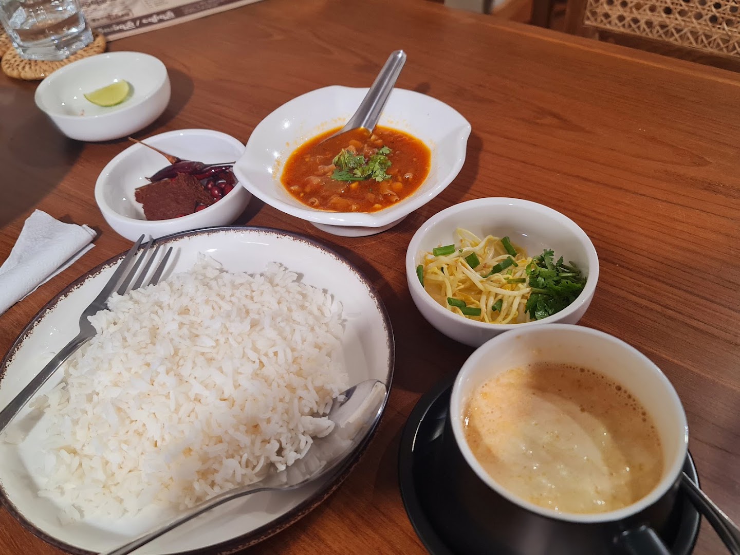 Thalawaddy Café: appetizing photo of breakfast meal
