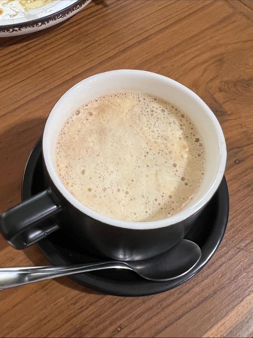 Thalawaddy Café: appetizing photo of coffee drink