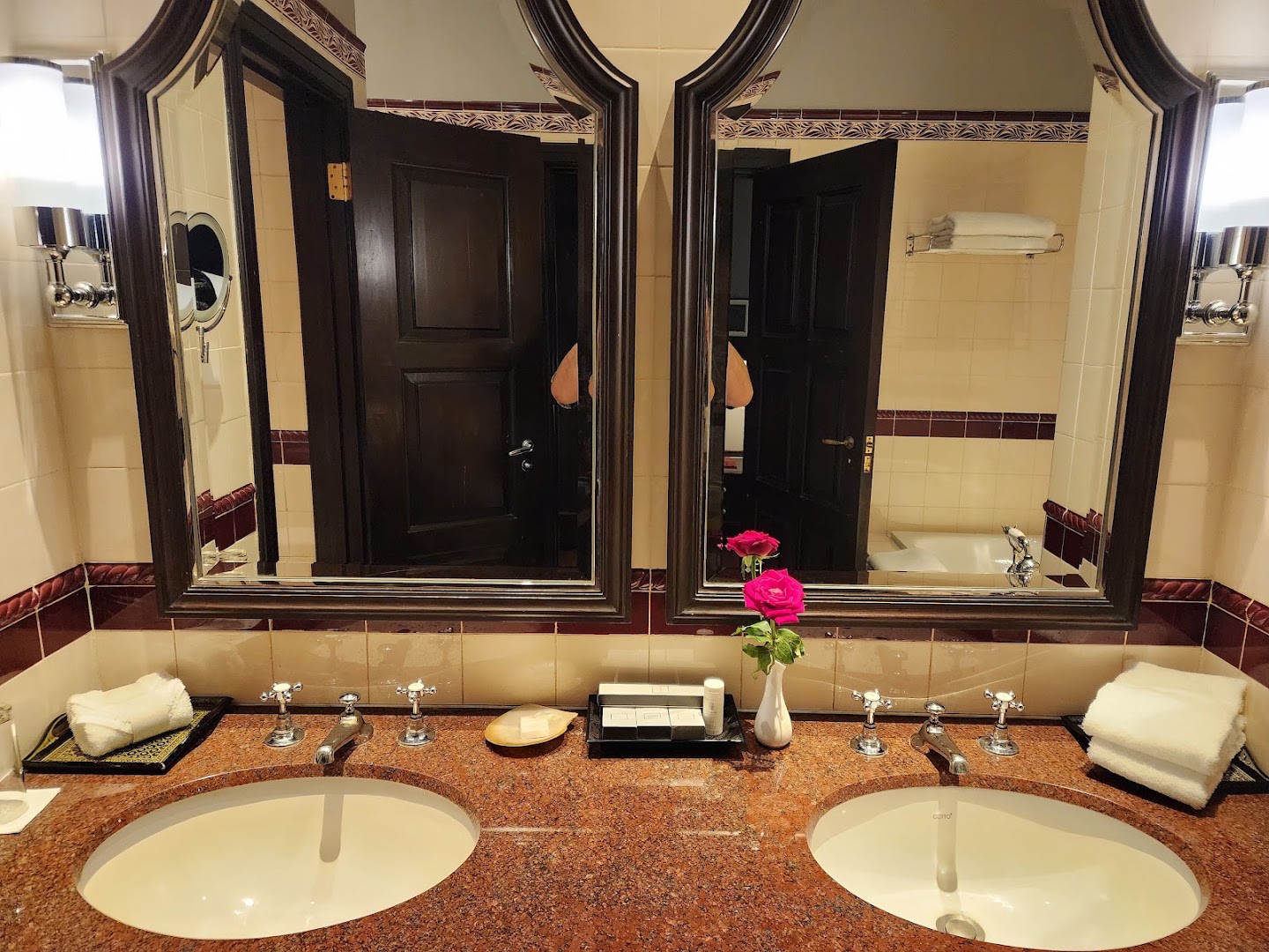 The Strand Yangon: clean and professional hotel bathroom