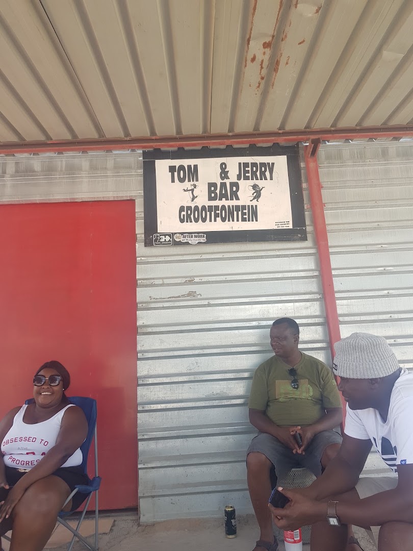 Tom and Jerry Bar Grootfontein: venue signage and patrons
