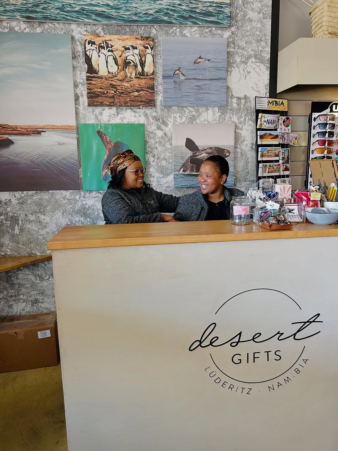 Desert Deli & Gifts: professional photo of friendly staff