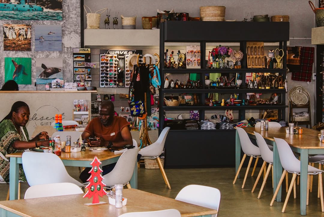 Desert Deli & Gifts: venue atmosphere and interior