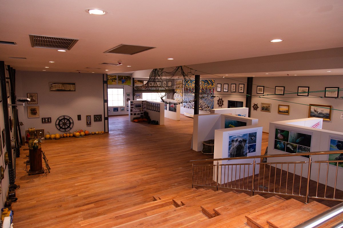 Namibia Maritime Museum: clear view of museum interior