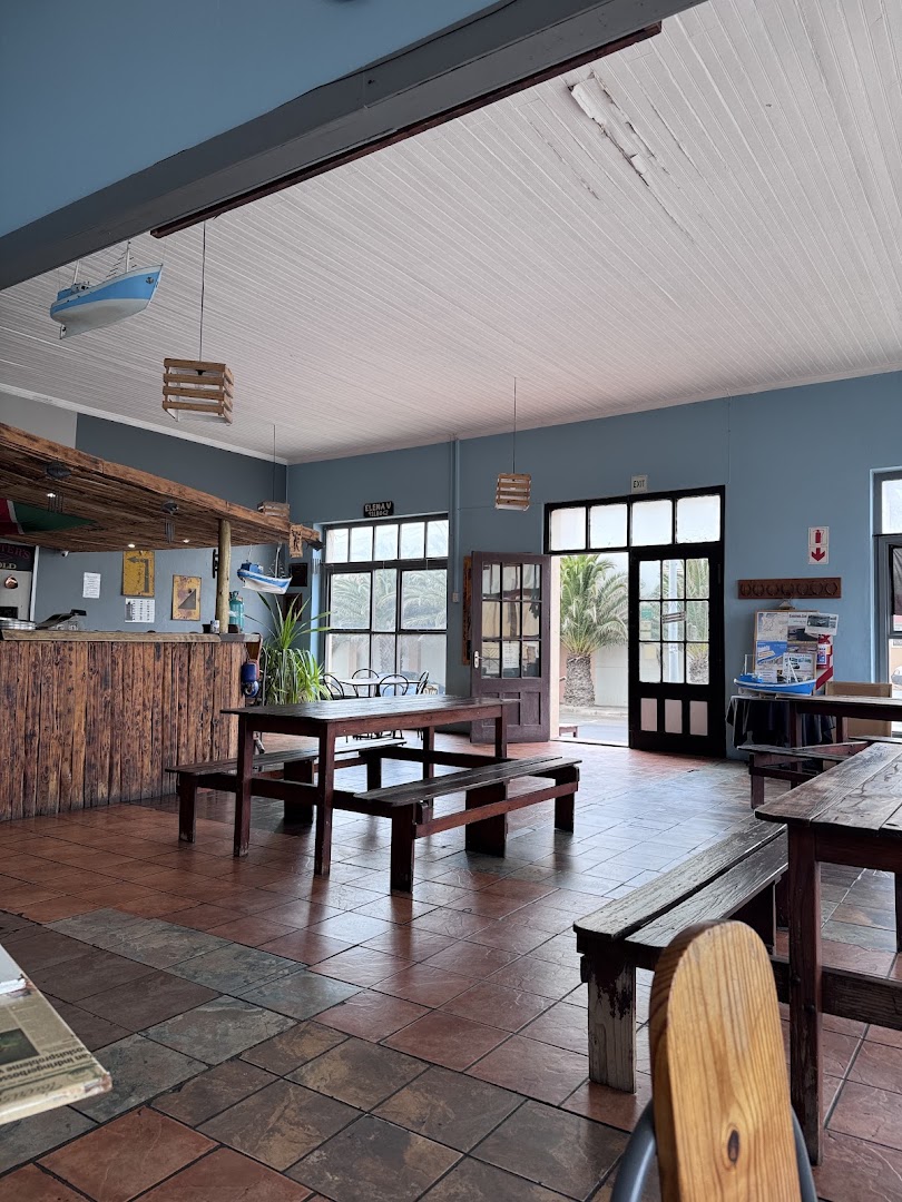 Ritzi's Seafood Restaurant: clear view of restaurant interior