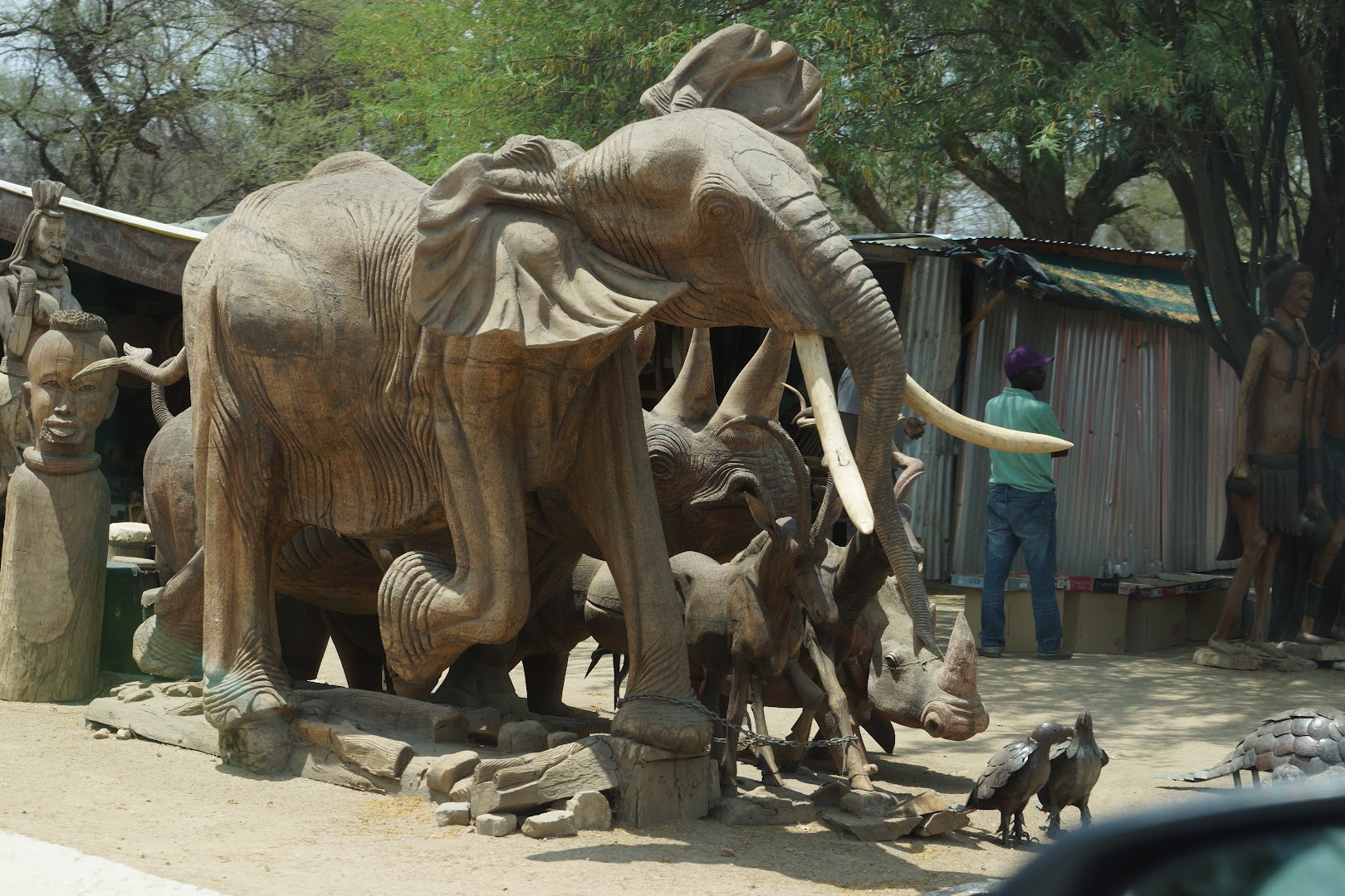 Okahandja Mbangura Woodcarvers Craft Market: products at the market