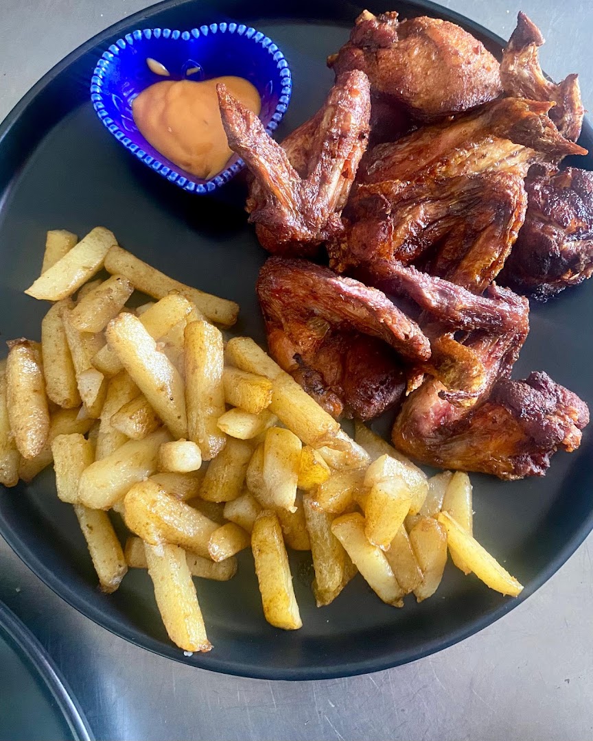 The Pulse Lounge Okahandja: appetizing photo of bar food