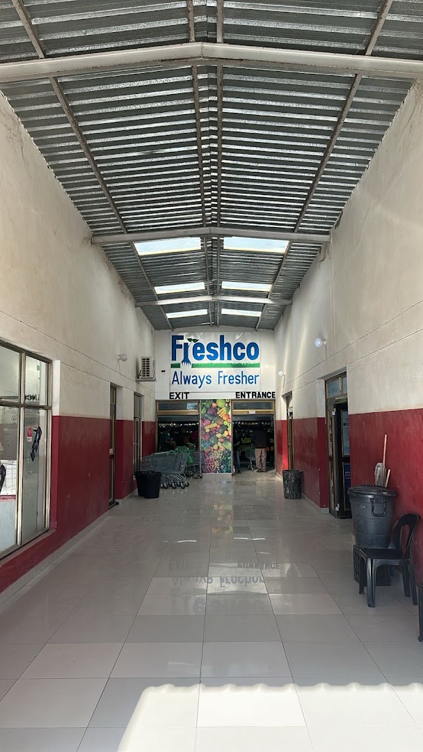 Freshco Opuwo: clear view of shop entrance