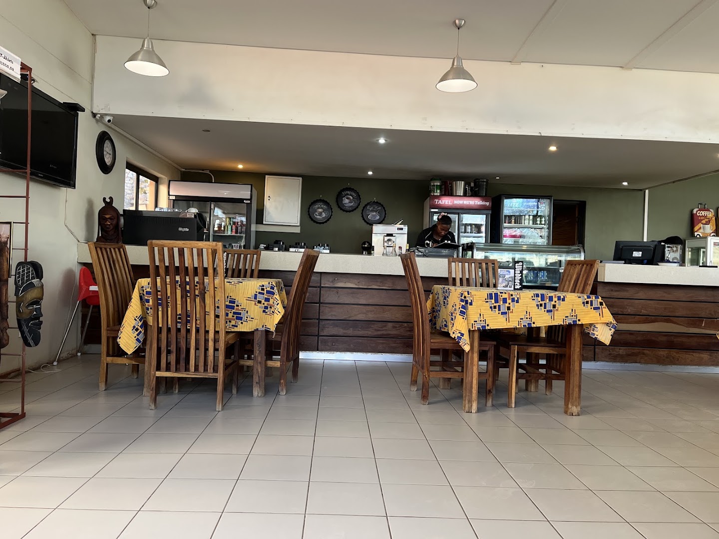 Kaokoland Restaurant: clear view of restaurant interior