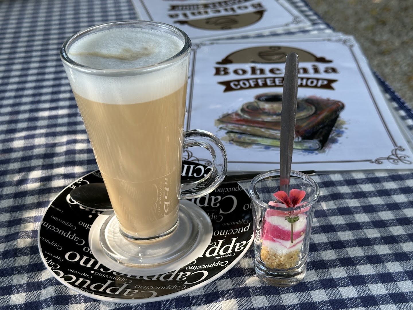 Bohemia Book Shop: appetizing photo of drinks served