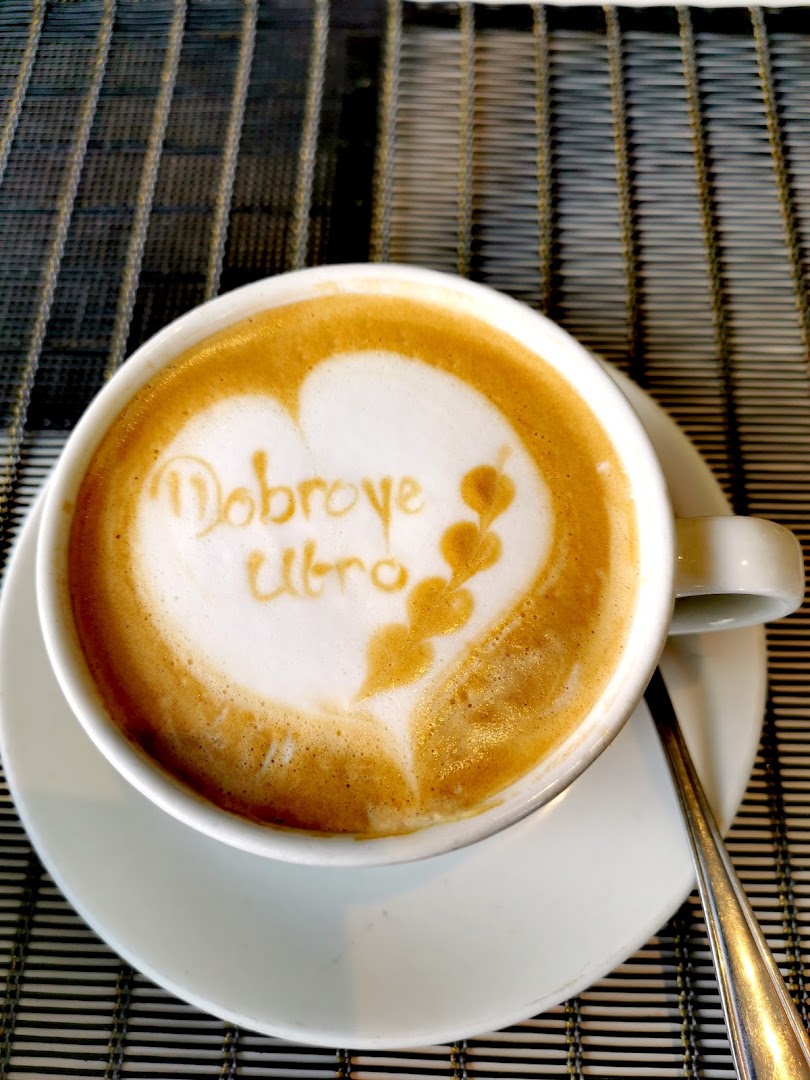 Dolphins a Coffee Shoppe: high quality latte art photo