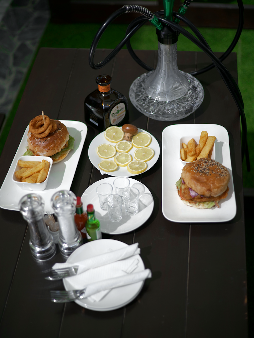 La Vine Lounge: clear, appealing food and drink