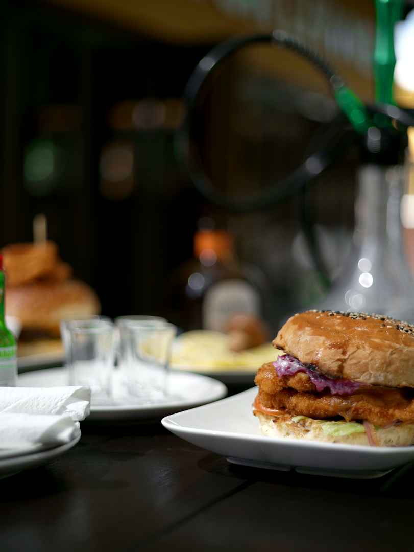 La Vine Lounge: appetizing food photography