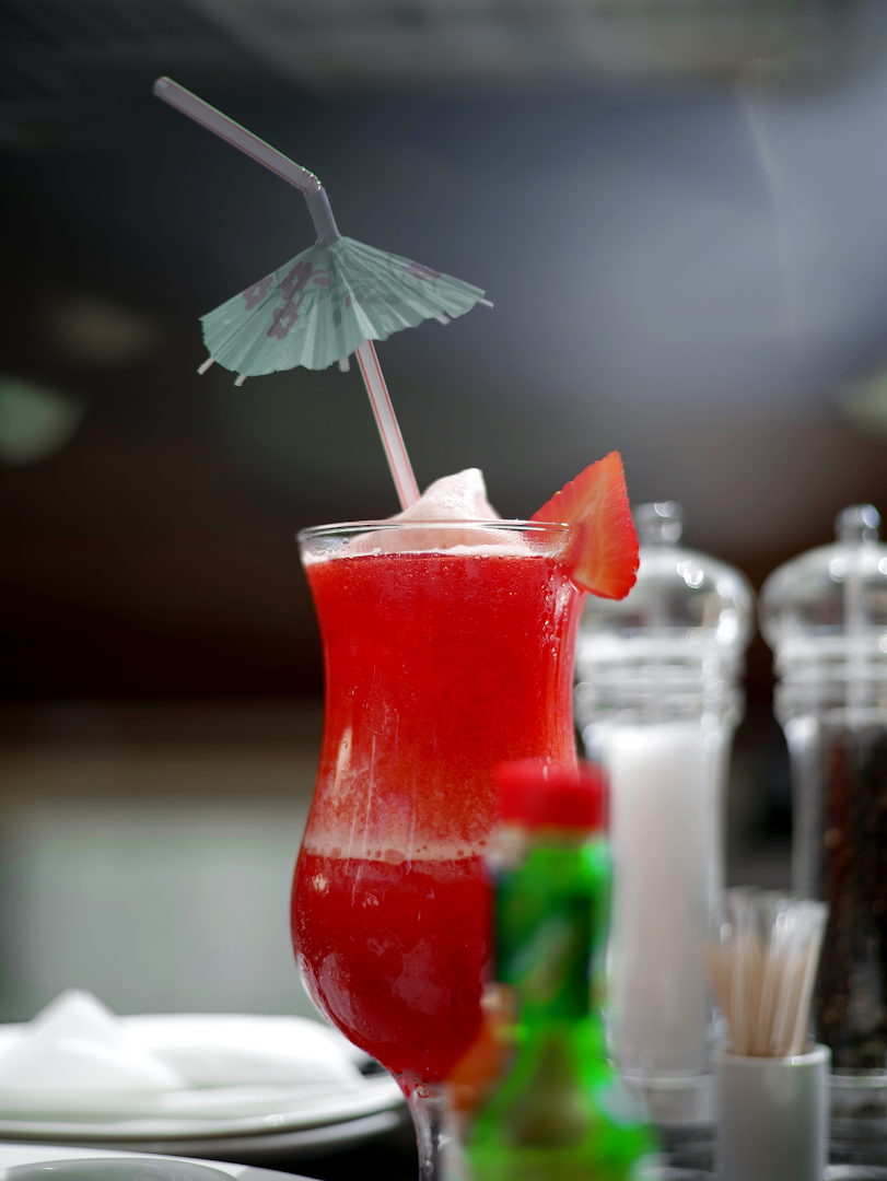 La Vine Lounge: appealing professional cocktail photography