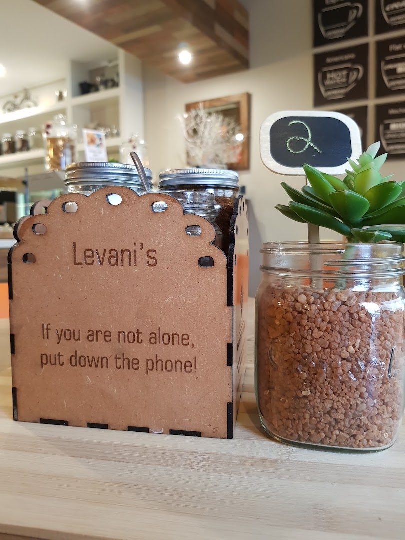 Levani's Kitchen & Deli: attractive branded table setting