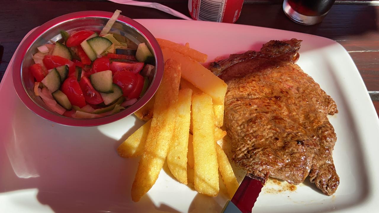 Vlooi's Nest at The Place: appetizing photo of served meal