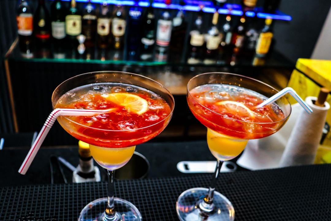 Urban Café & Lounge: appealing photo of cocktails